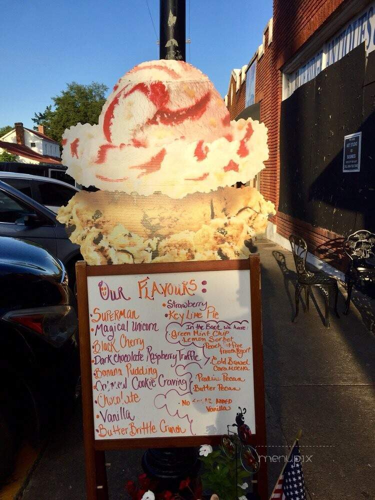 Mama Rae's Scoops On The Square - Pendleton, SC